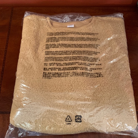 Old Navy Slouchy Sherpa Sweatshirt for girls NWT - Picture 2 of 9